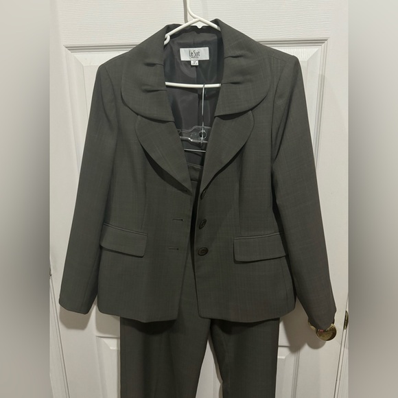 Women’s pant suit set - Picture 1 of 2